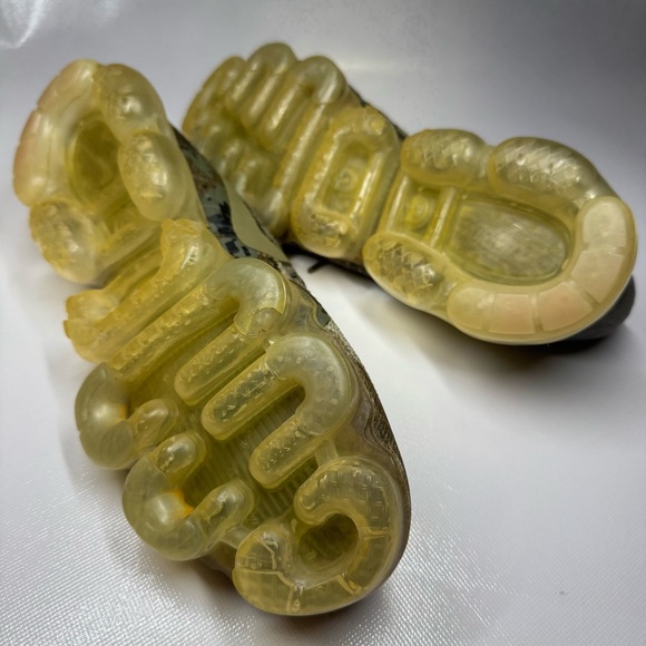 Nike AH8447-201 Air VaporMax Flyknit Olive Green Sneakers Men's Size 11.5 - Picture 14 of 16